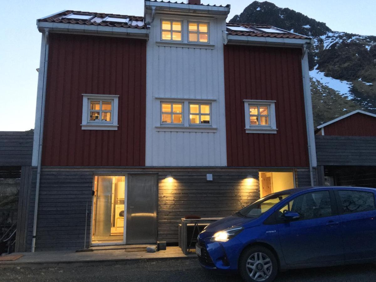 Lofoten Fjord Lodge Saupstad  Exterior photo