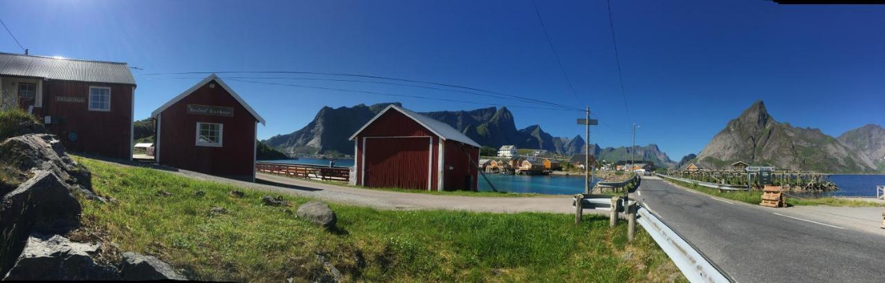 Lofoten Fjord Lodge Saupstad  Exterior photo