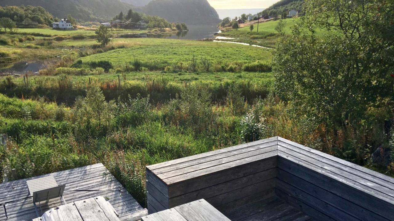 Lofoten Fjord Lodge Saupstad  Exterior photo